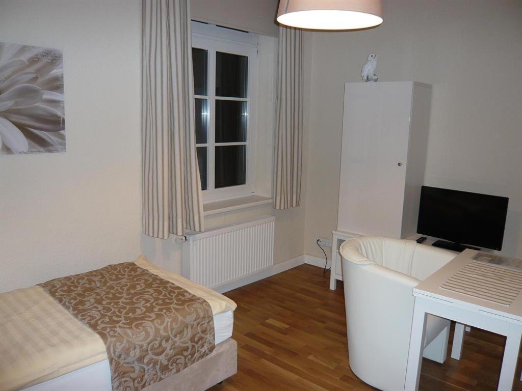 Altes Schulhaus Apartment Bad Schwartau Phòng bức ảnh